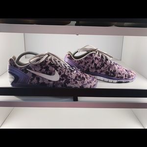 RARE Nike Free Trainers Camo